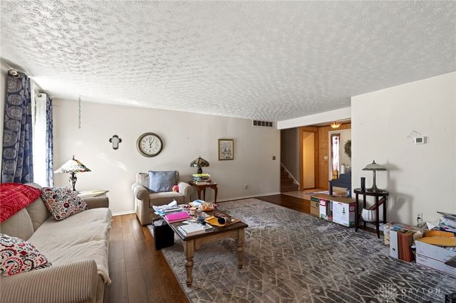 5770 Charlesgate Road, Dayton, OH 45424