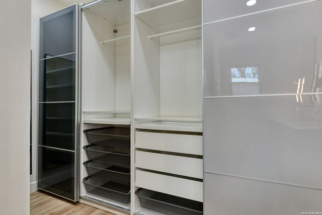 523 E HUISACHE AVE, San Antonio, TX 78212