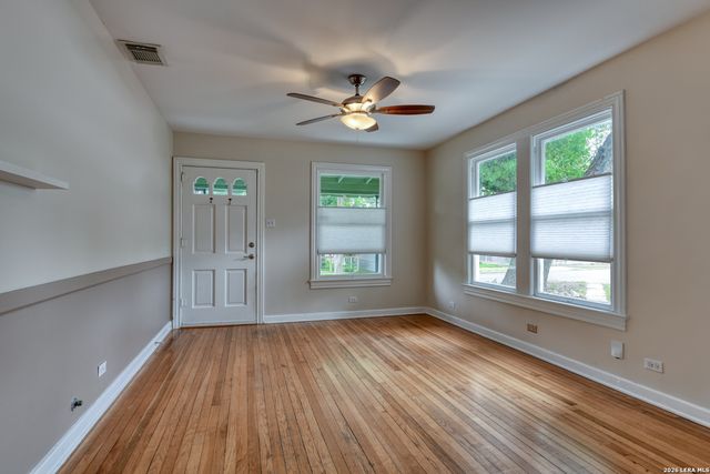 523 E HUISACHE AVE, San Antonio, TX 78212