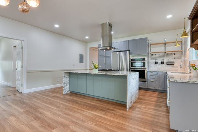 523 E HUISACHE AVE, San Antonio, TX 78212