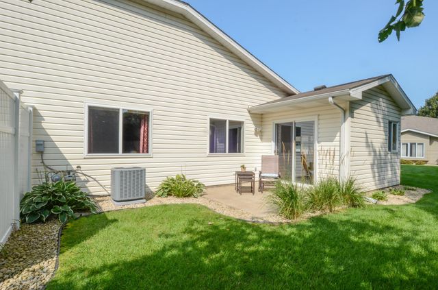 11985 Yellow Pine Street NW, Coon Rapids, MN 55448