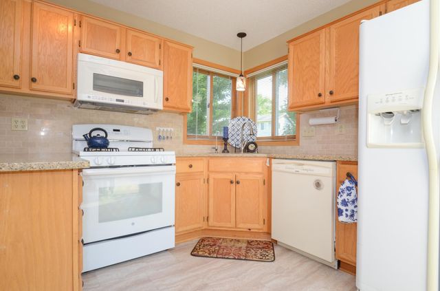 11985 Yellow Pine Street NW, Coon Rapids, MN 55448