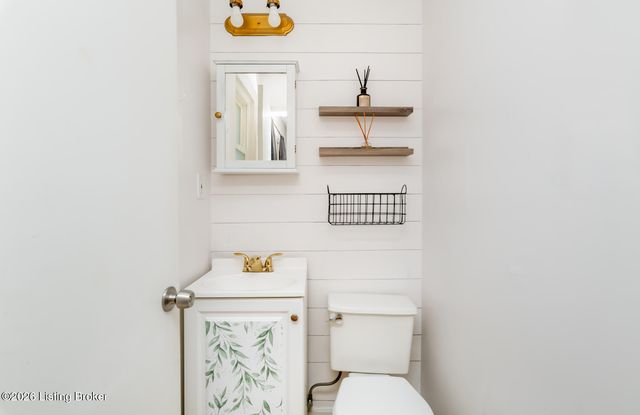 4114 Narcissus Dr, Louisville, KY 40219