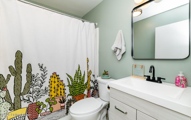 4114 Narcissus Dr, Louisville, KY 40219