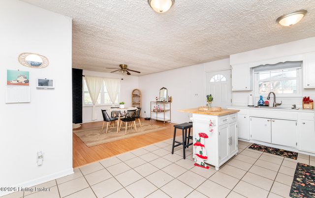 4114 Narcissus Dr, Louisville, KY 40219