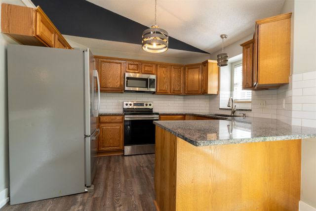 601 N Timberleaf Dr, Derby, KS 67037