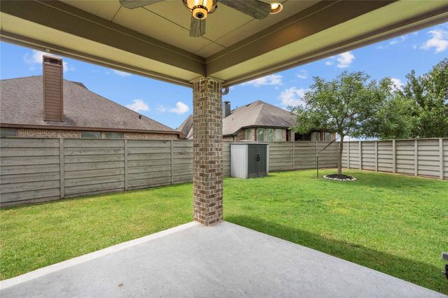 4423 Willow Crest Lane, Manvel, TX 77578