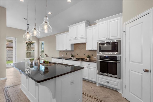 4423 Willow Crest Lane, Manvel, TX 77578