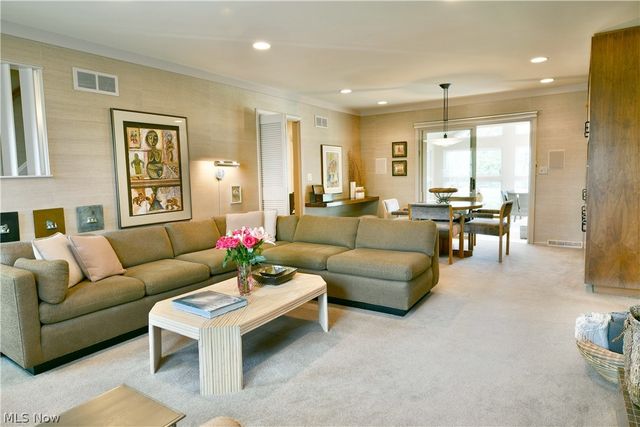 5797 Sampson Drive, Girard, OH 44420