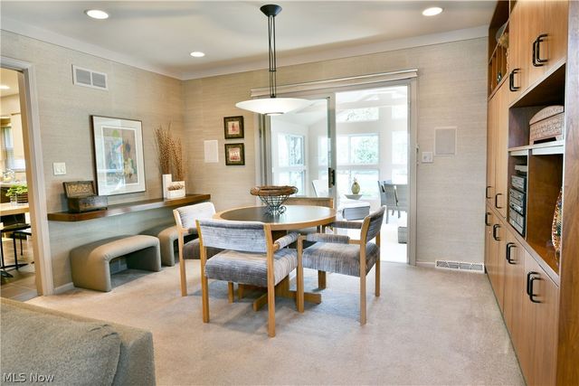 5797 Sampson Drive, Girard, OH 44420