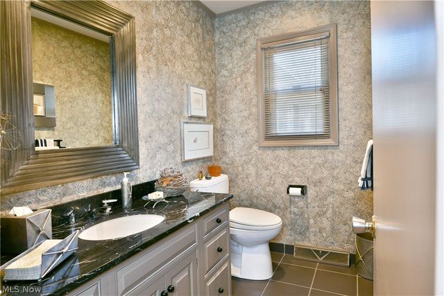 5797 Sampson Drive, Girard, OH 44420