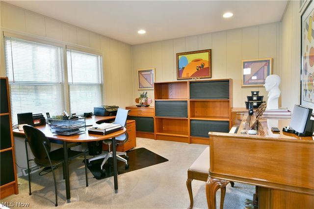 5797 Sampson Drive, Girard, OH 44420