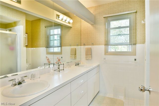 5797 Sampson Drive, Girard, OH 44420
