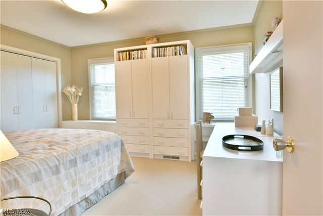 5797 Sampson Drive, Girard, OH 44420