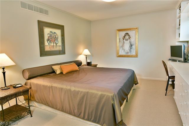 5797 Sampson Drive, Girard, OH 44420