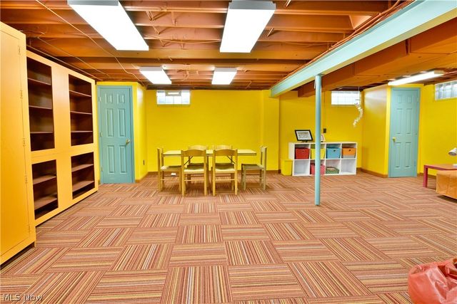 5797 Sampson Drive, Girard, OH 44420