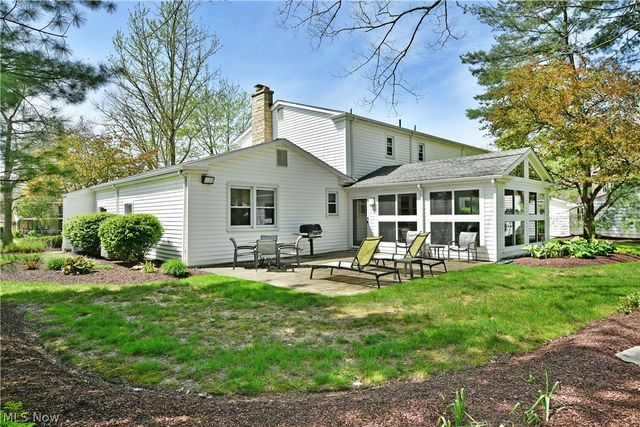 5797 Sampson Drive, Girard, OH 44420