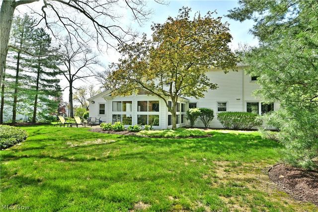 5797 Sampson Drive, Girard, OH 44420