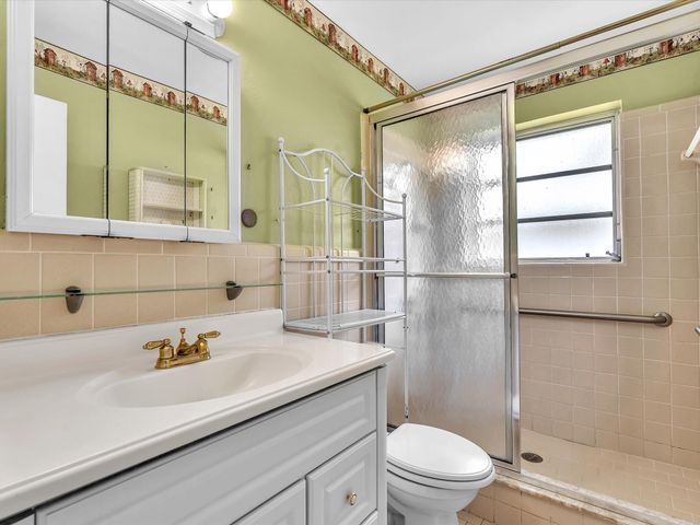 4041 NE 18th Terrace, Pompano Beach, FL 33064