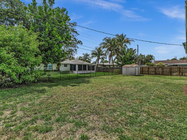 4041 NE 18th Terrace, Pompano Beach, FL 33064
