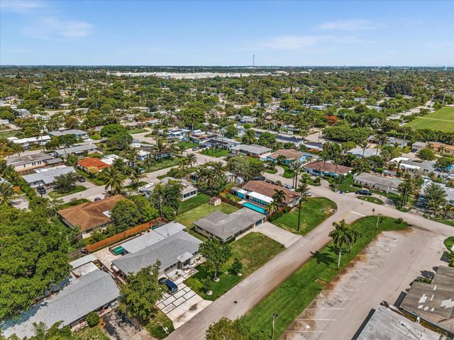 4041 NE 18th Terrace, Pompano Beach, FL 33064