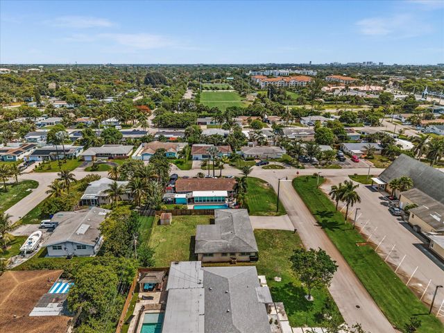 4041 NE 18th Terrace, Pompano Beach, FL 33064