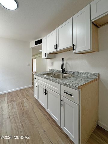 1776 S Palo Verde Ave Apt C112, Tucson, AZ 85713