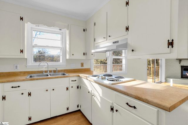 109 Wood Heights Avenue, Taylors, SC 29687