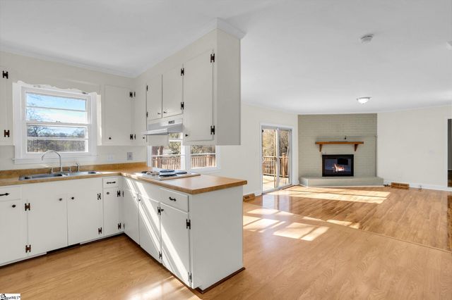 109 Wood Heights Avenue, Taylors, SC 29687