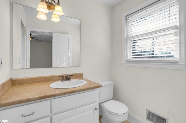 109 Wood Heights Avenue, Taylors, SC 29687