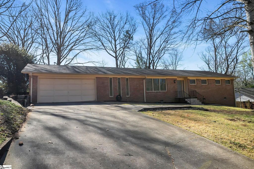 109 Wood Heights Avenue, Taylors, SC 29687