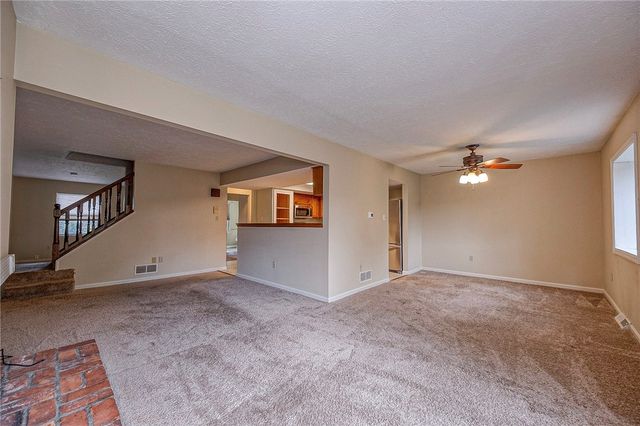 1342 Quail Run Cir, Bethel Park, PA 15102