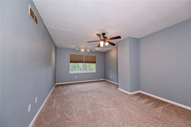 1342 Quail Run Cir, Bethel Park, PA 15102