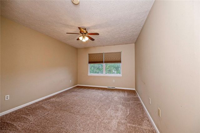 1342 Quail Run Cir, Bethel Park, PA 15102