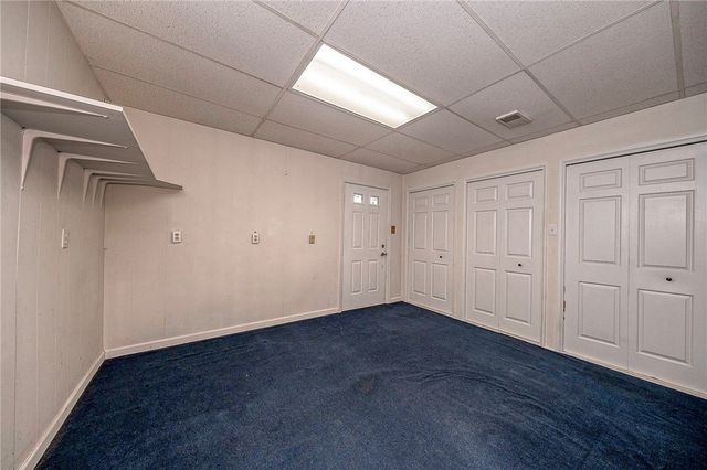 1342 Quail Run Cir, Bethel Park, PA 15102