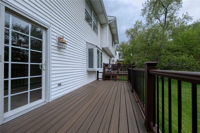 1342 Quail Run Cir, Bethel Park, PA 15102