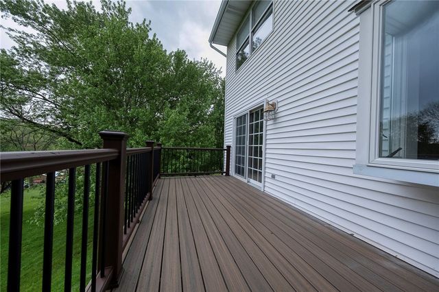 1342 Quail Run Cir, Bethel Park, PA 15102