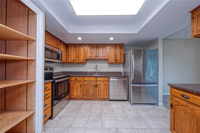 1342 Quail Run Cir, Bethel Park, PA 15102