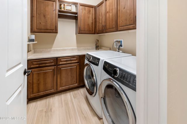 62896 E Thunder Rock Drive, Tucson, AZ 85739