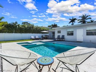 1279 10th AVE N, Naples, FL 34102