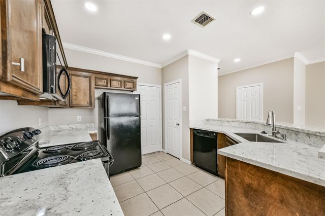 4214 Brinkley B, Houston, TX 77051