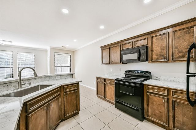 4214 Brinkley B, Houston, TX 77051