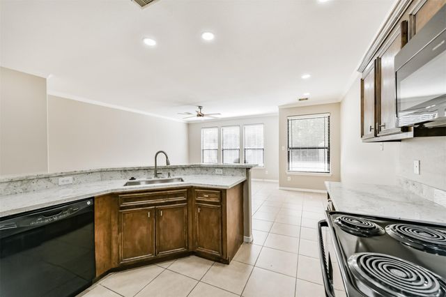 4214 Brinkley B, Houston, TX 77051