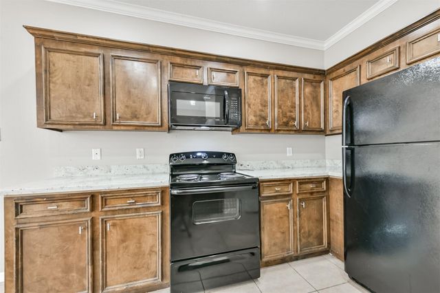 4214 Brinkley B, Houston, TX 77051