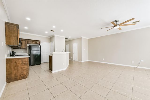 4214 Brinkley B, Houston, TX 77051