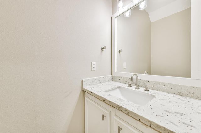 4214 Brinkley B, Houston, TX 77051