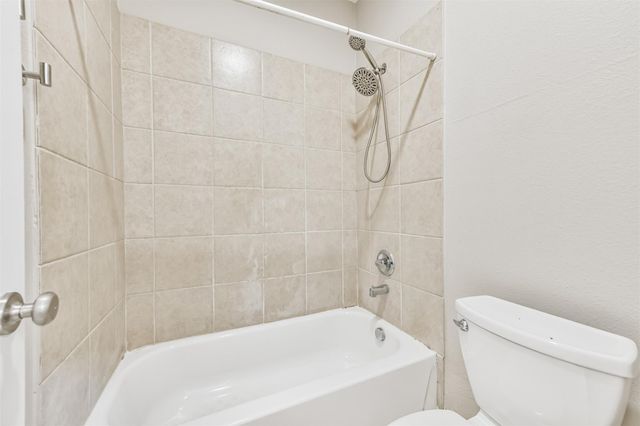 4214 Brinkley B, Houston, TX 77051