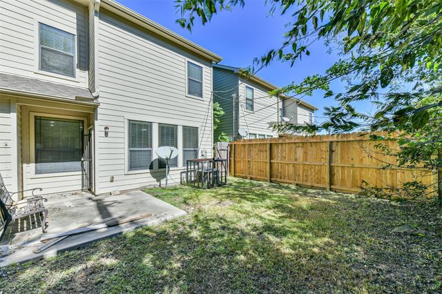 4214 Brinkley B, Houston, TX 77051