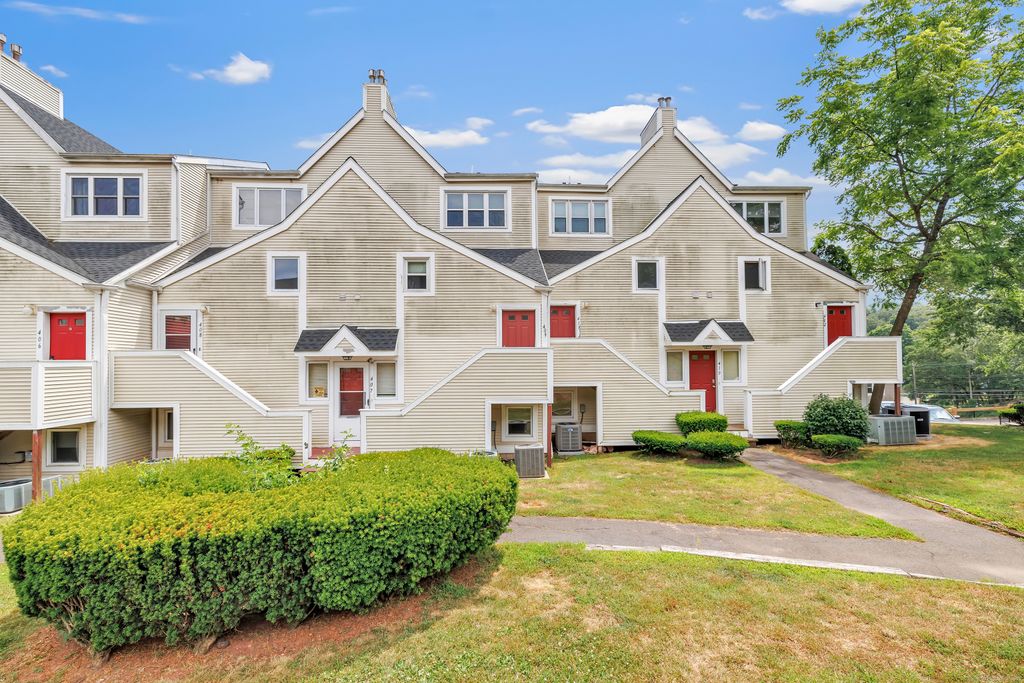 173 Russo Avenue 409, East Haven, CT 06513