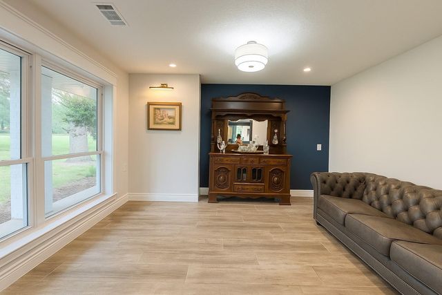 211 Garden West, Conroe, TX 77304